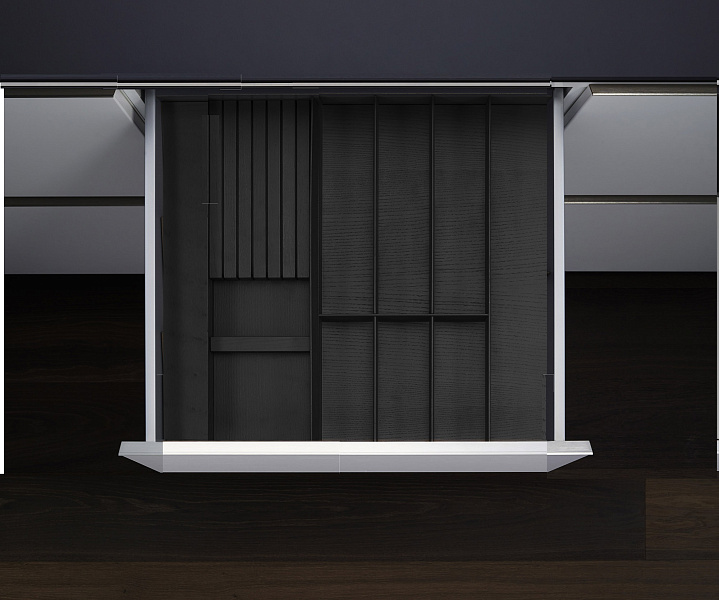 КОМПЛЕКТ лоток + держатель для ножей, ФайнЛайн Линик 500-600 мм, глубина 500 мм, цвет ЯСЕНЬ черный Kessebohmer